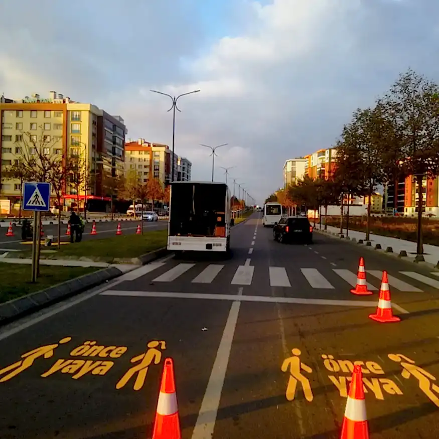 Çift Kompenantlı Yol Çizgi Boyası Çorlu