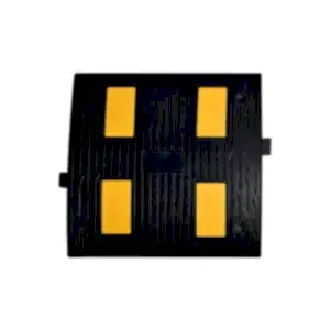 Kauçuk Hız Kesici Yol Kasisi 50 x 50 cm Reflektörlü